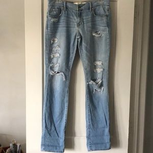 Abercrombie & Fitch‎ distressed women’s jeans. Size 28. “Perfect stretch”. EUC